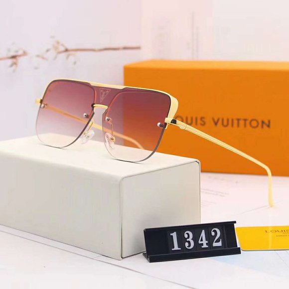 Louis Vuitton golden frame sunglasses main image 7